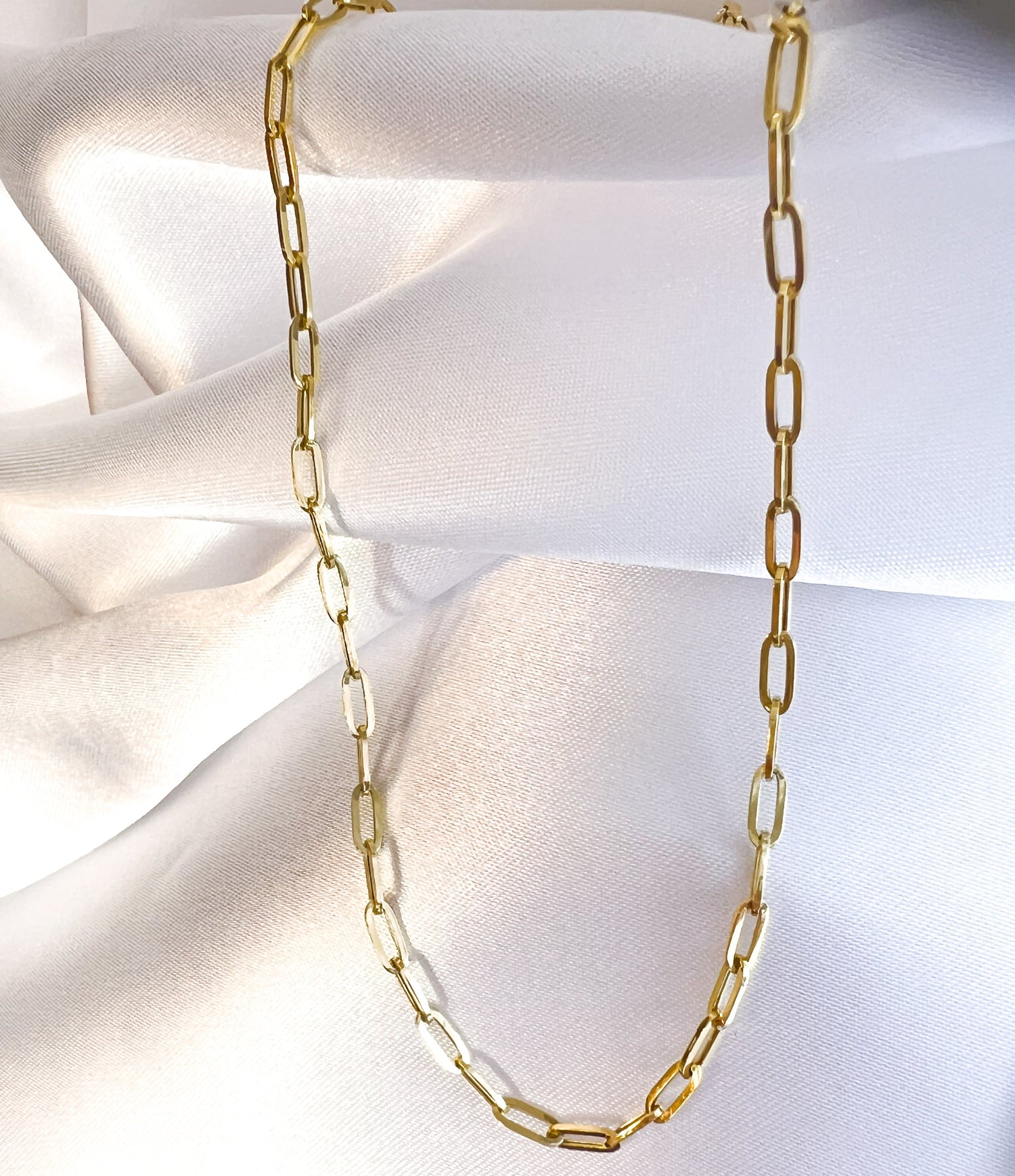 Gold pendant + chain